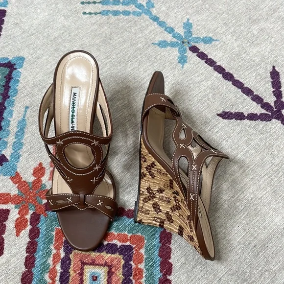 Manolo Blahnik Raffia Wedge sandal - Picture 3 of 9